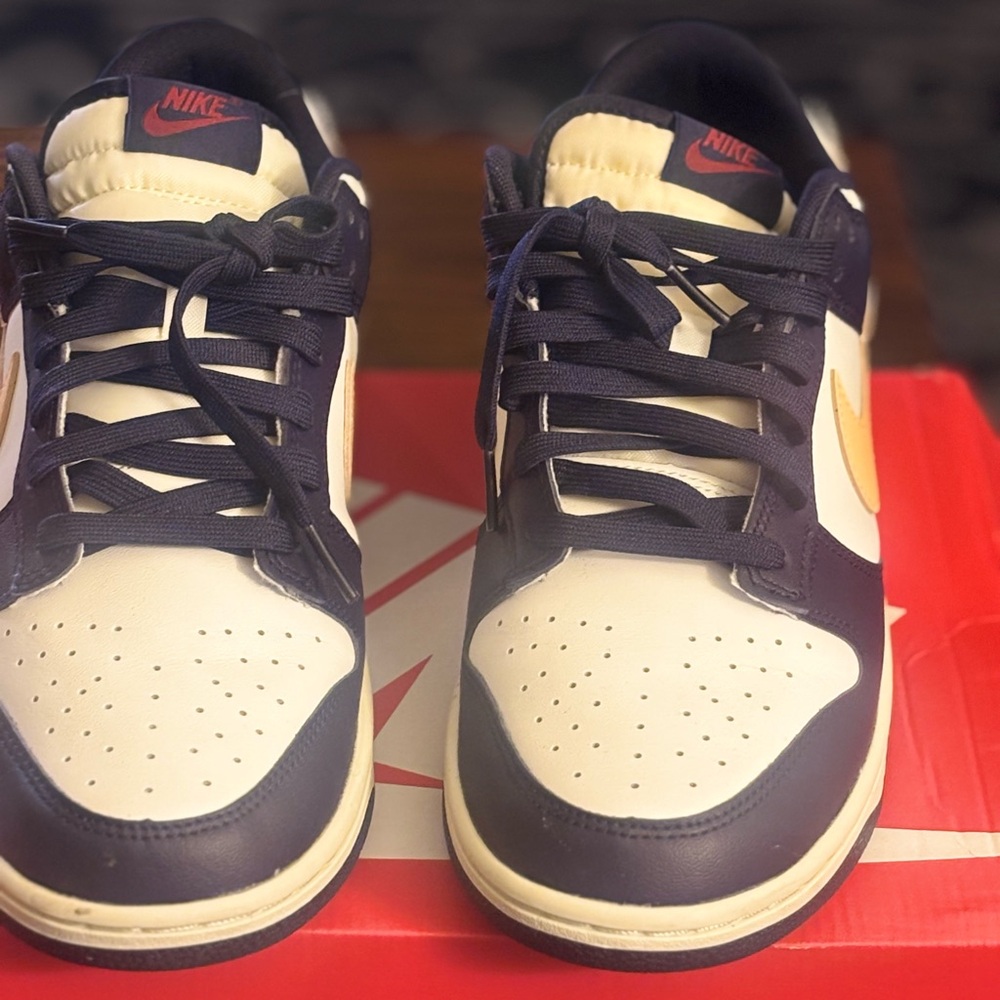 Nike Dunk Low Sneakers in Navy and Peach - Picture 2 of 9